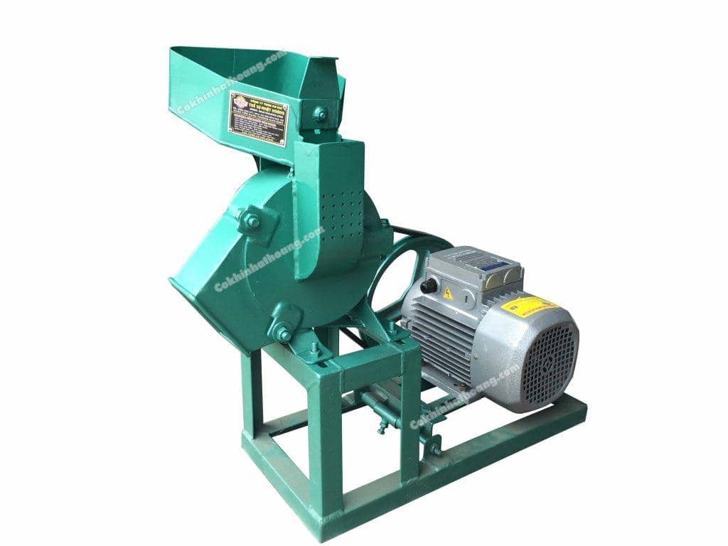 Máy xay cắt thức ăn chăn nuôi bằng điện, thiết bị công nghiệp hiệu quả cao, chuyên dùng trong trang trại chăn nuôi, giúp xay nhỏ nguyên liệu nhanh chóng và tiết kiệm thời gian.
