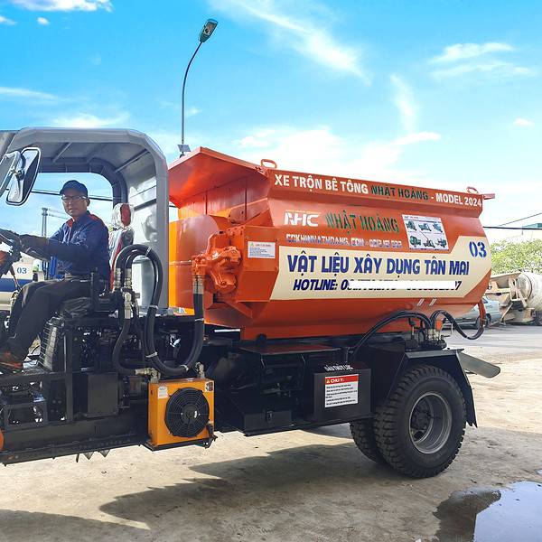 Xe trộn bê tông nhỏ gọn, chất lượng cao do Nhất Hoàng sản xuất, phù hợp xây dựng và công trình nhỏ, tiện lợi trong vận hành và vận chuyển, lắp đặt dễ dàng tại các công trình xây dựng.
