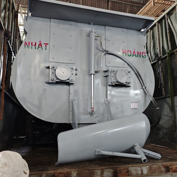 cong ty manh cuong quang ninh da sam may tron 4 khoi dat thung xe o to 6