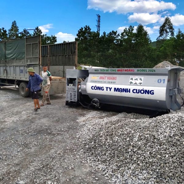 cong ty manh cuong quang ninh da sam may tron 4 khoi dat thung xe o to 7