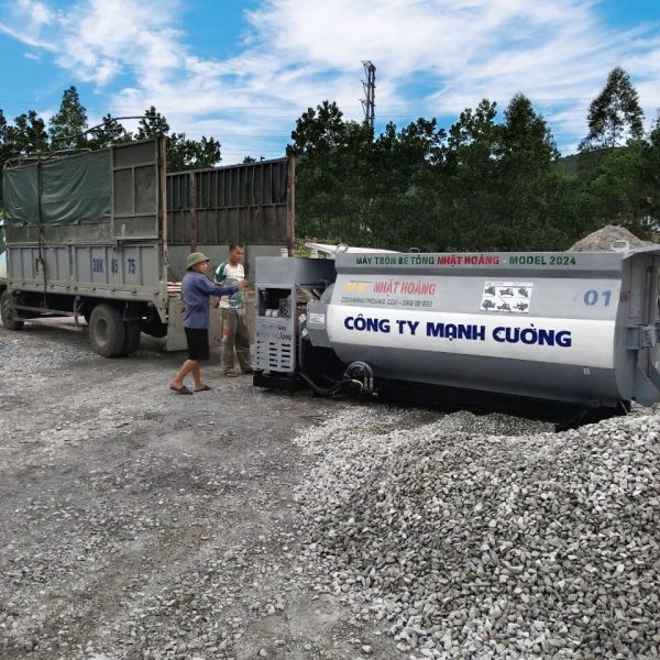cong ty manh cuong quang ninh da sam may tron 4 khoi dat thung xe o to 8