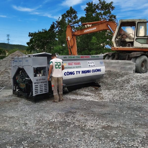 cong ty manh cuong quang ninh da sam may tron 4 khoi dat thung xe o to 9