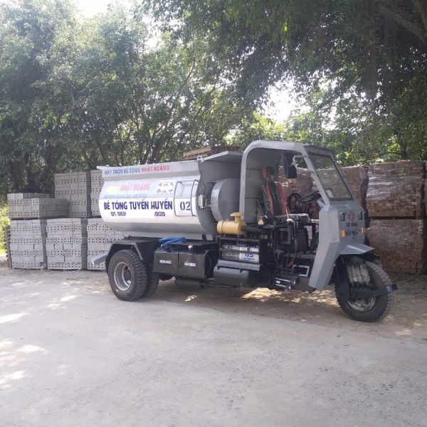 xe tron be tong 3 banh 3 khoi lai tiep tuc ve be tong tuyen huyen xe so 02 1