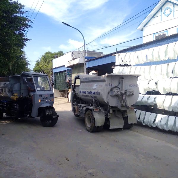 xe tron be tong 3 banh 3 khoi lai tiep tuc ve be tong tuyen huyen xe so 02 2