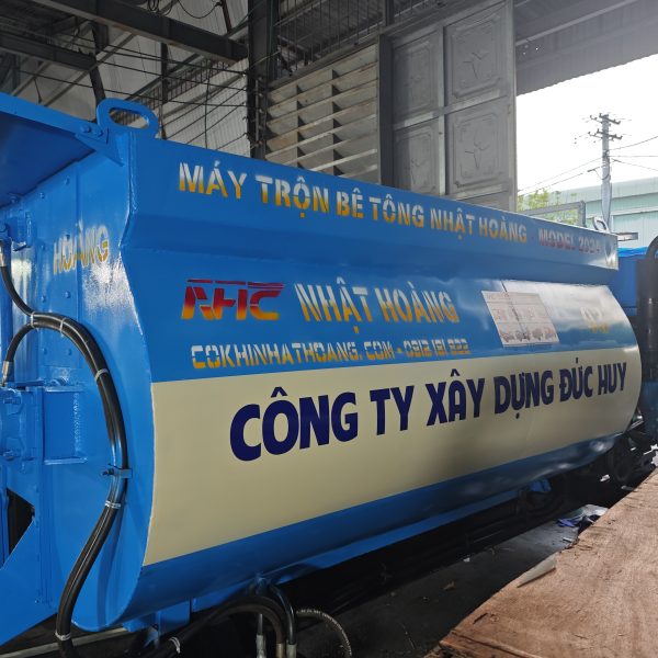Cơ Khí Nhật Hoàng Alternative view of Máy Trộn Bê Tông 2 Trục Nằm Ngang 4 Khối Bàn Giao Cty Đức Huy Thanh Hóa